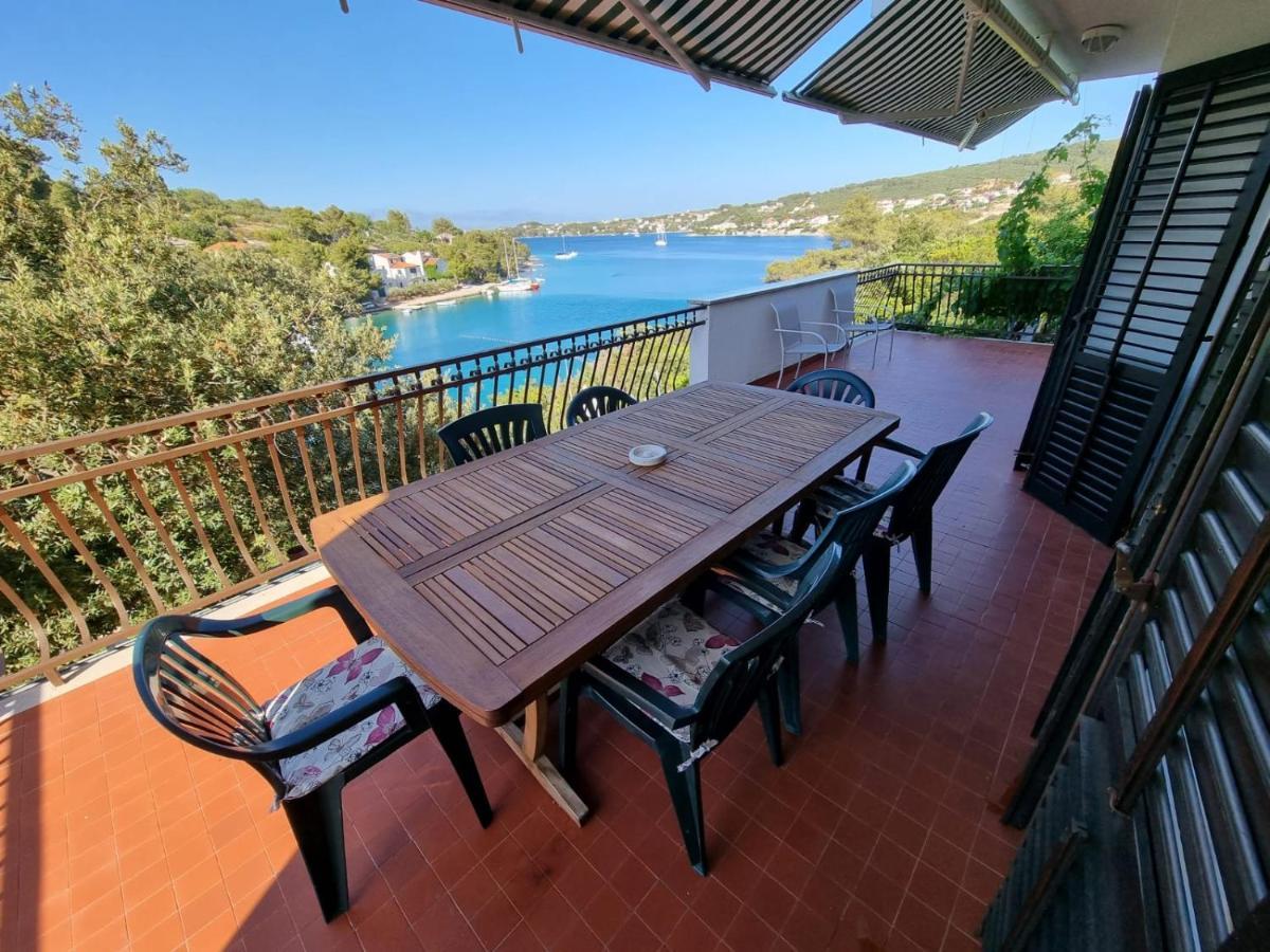 Seafront Rural Big House At Solta Croacia Island Vila Nečujam Exterior foto